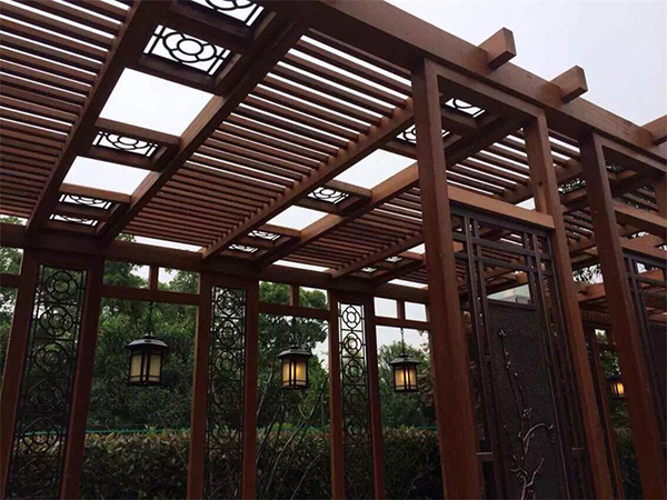 防腐木長(zhǎng)廊